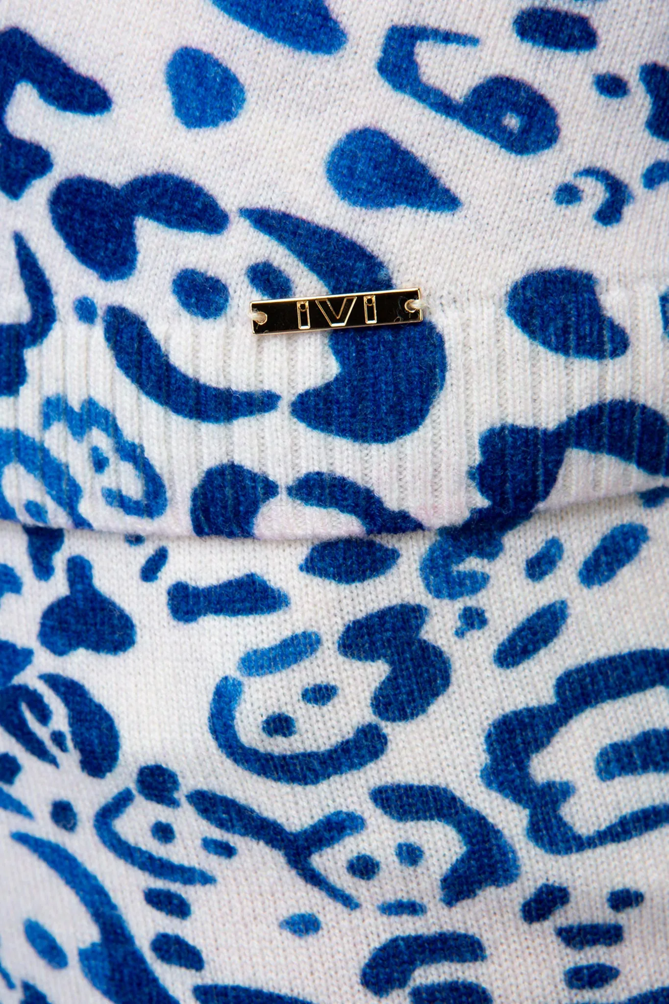 BLUE LEO Pullover
