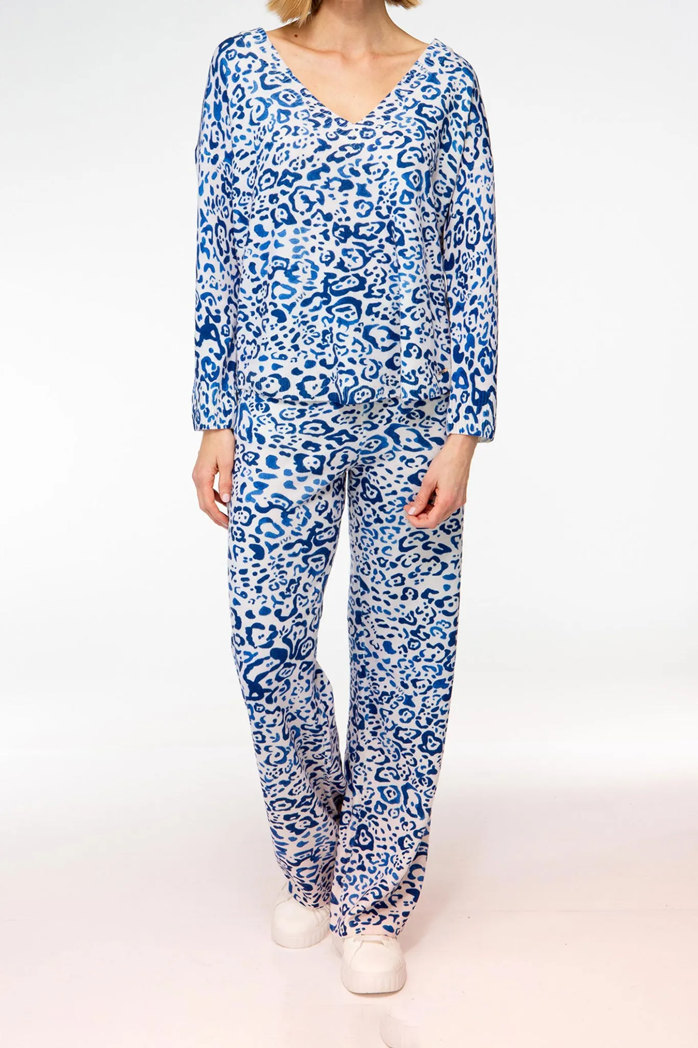 BLUE LEO Pullover