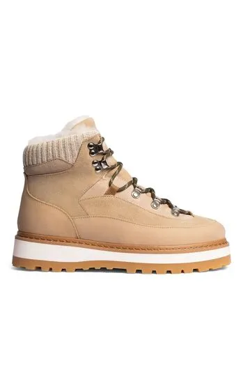 Boots Tag Cap