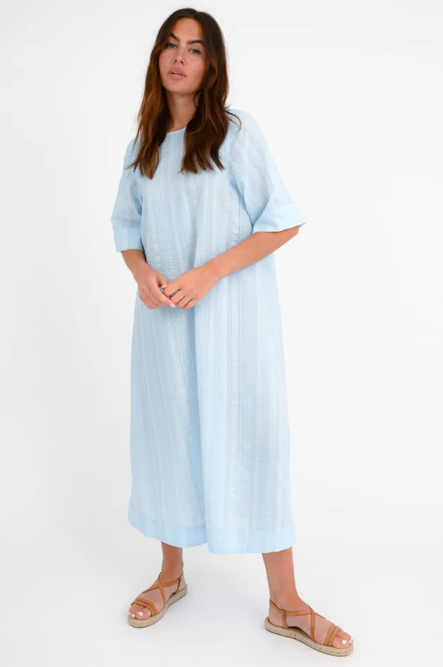 Seersucker Kleid in Hellblau