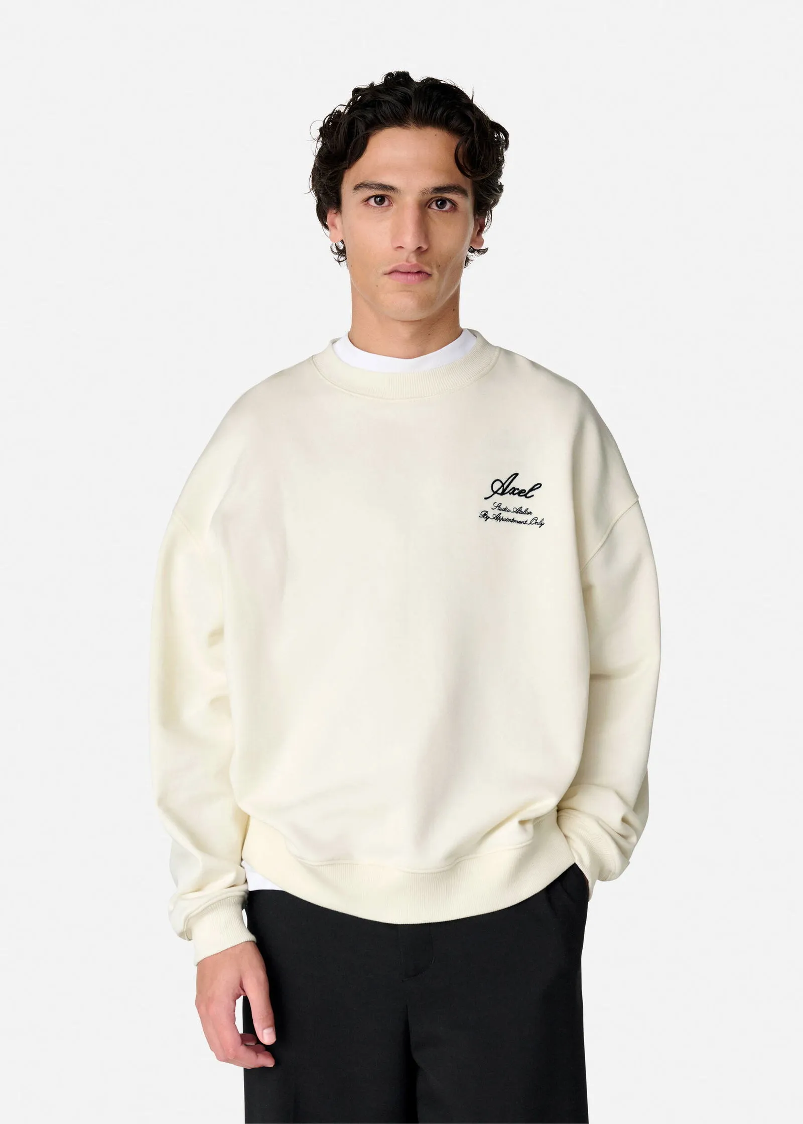Sweatshirt AXEL ARIGATO Cream Relaxed-Fit Sweatshirt A3000001